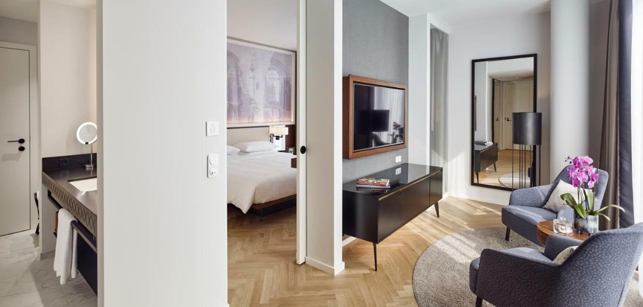 Junior King Suite
