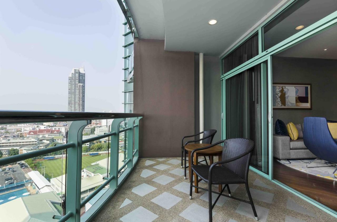 One-Bedroom Suite King City View