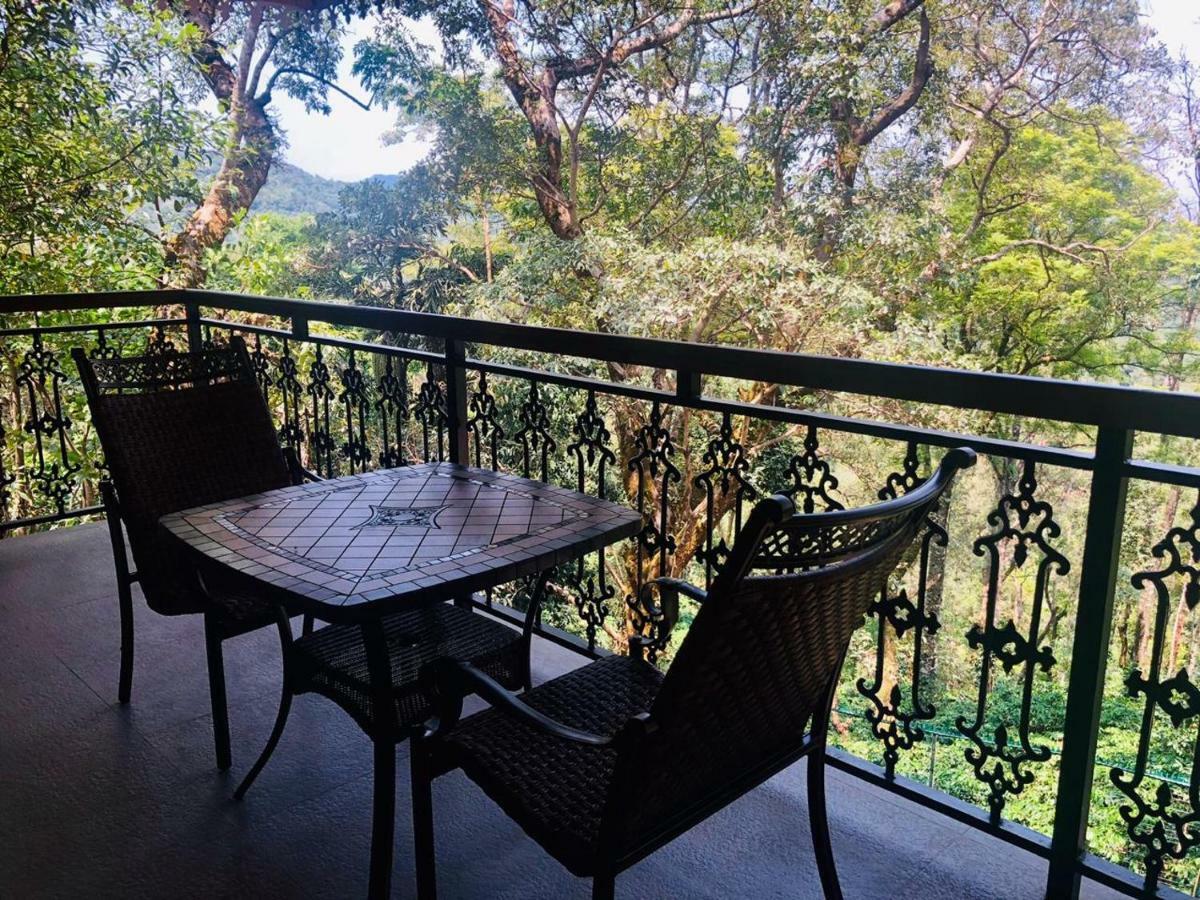 Grove View Suite with Free Dinner