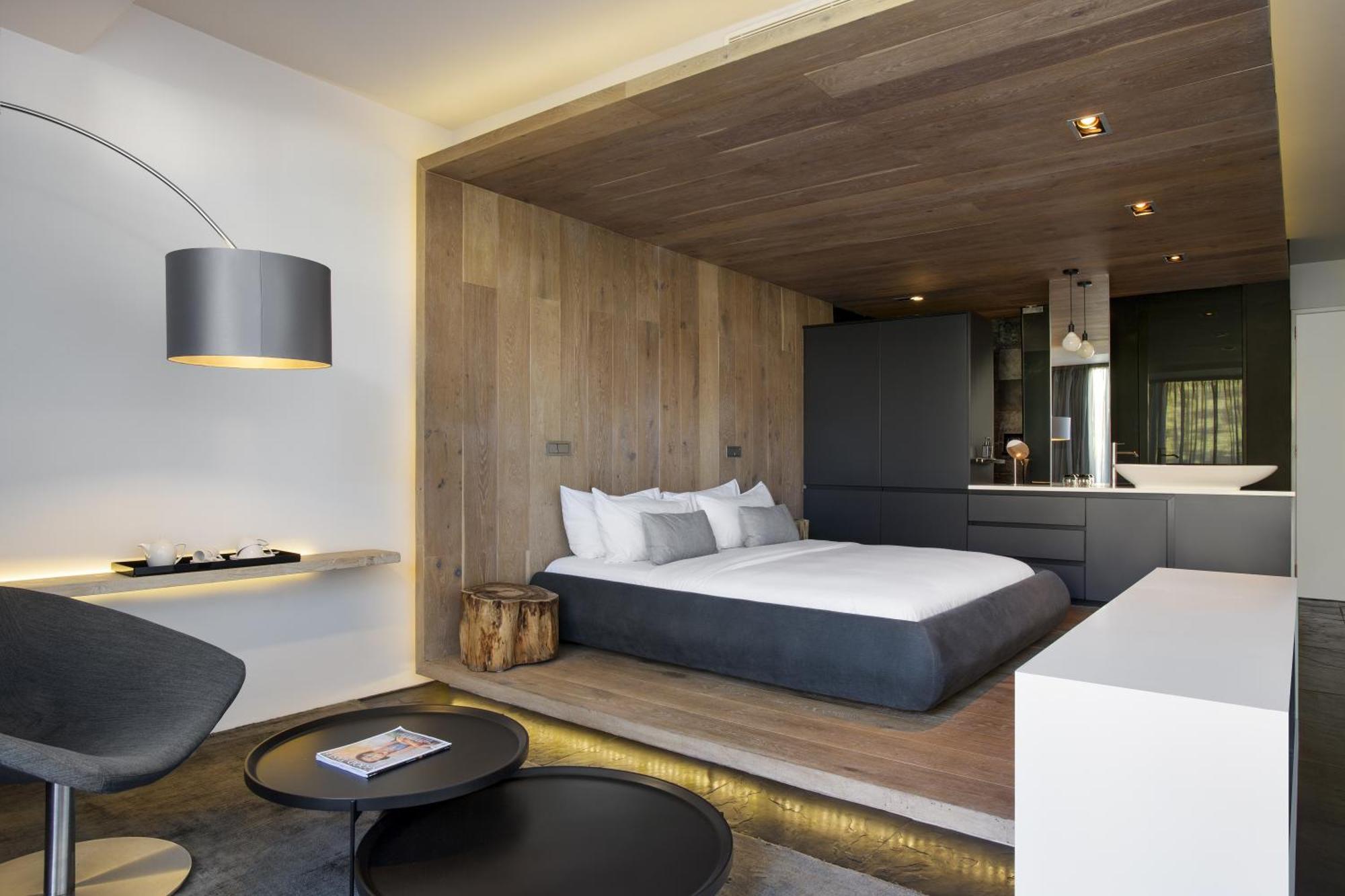 Kamer met Zwembad en Terras