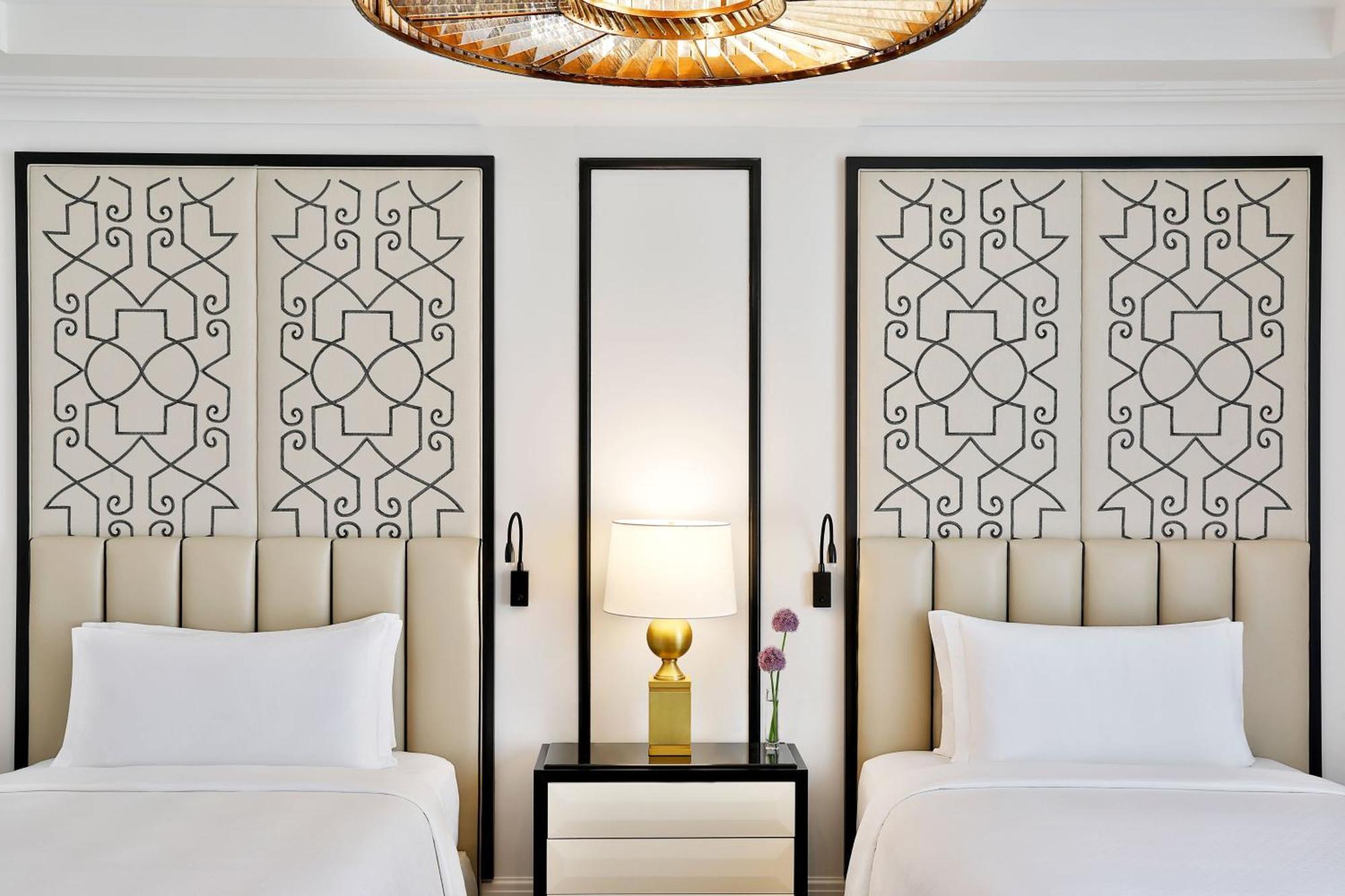 Grand Deluxe Guest room 2 Double City view