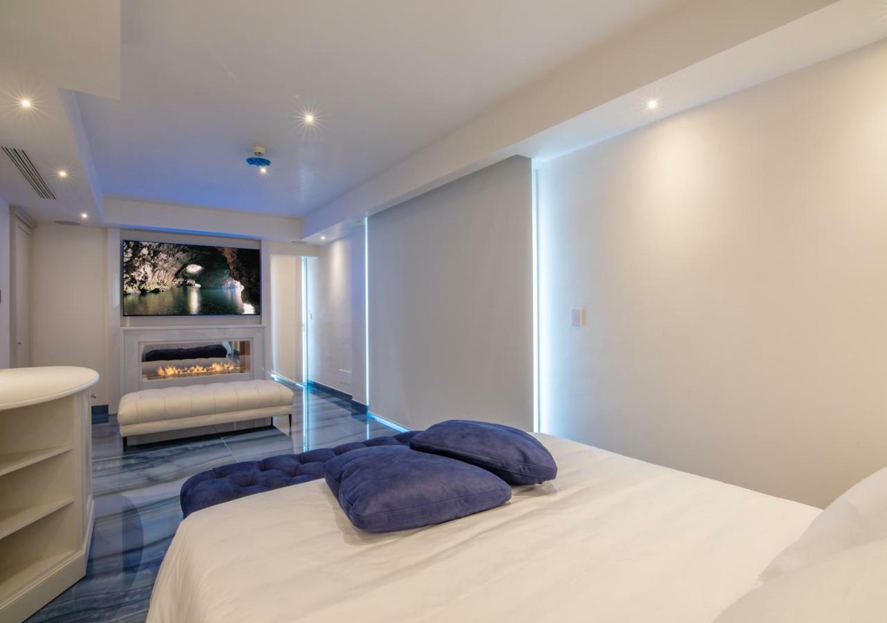 Suite 251 Sea View