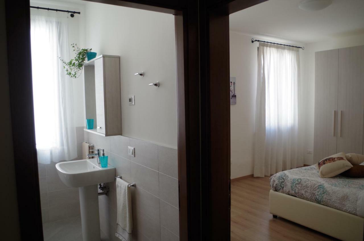 Double Room with Private Bathroom,862310756:JPEG