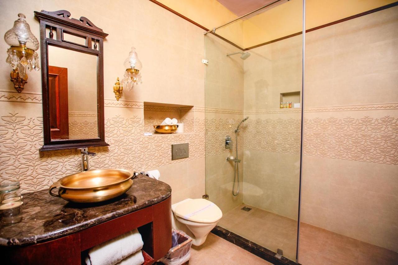 Deluxe Garden View Room on food beverages spa laundry