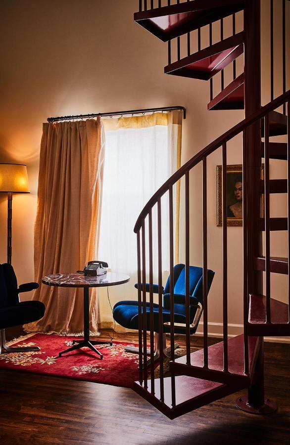 Queen Suite