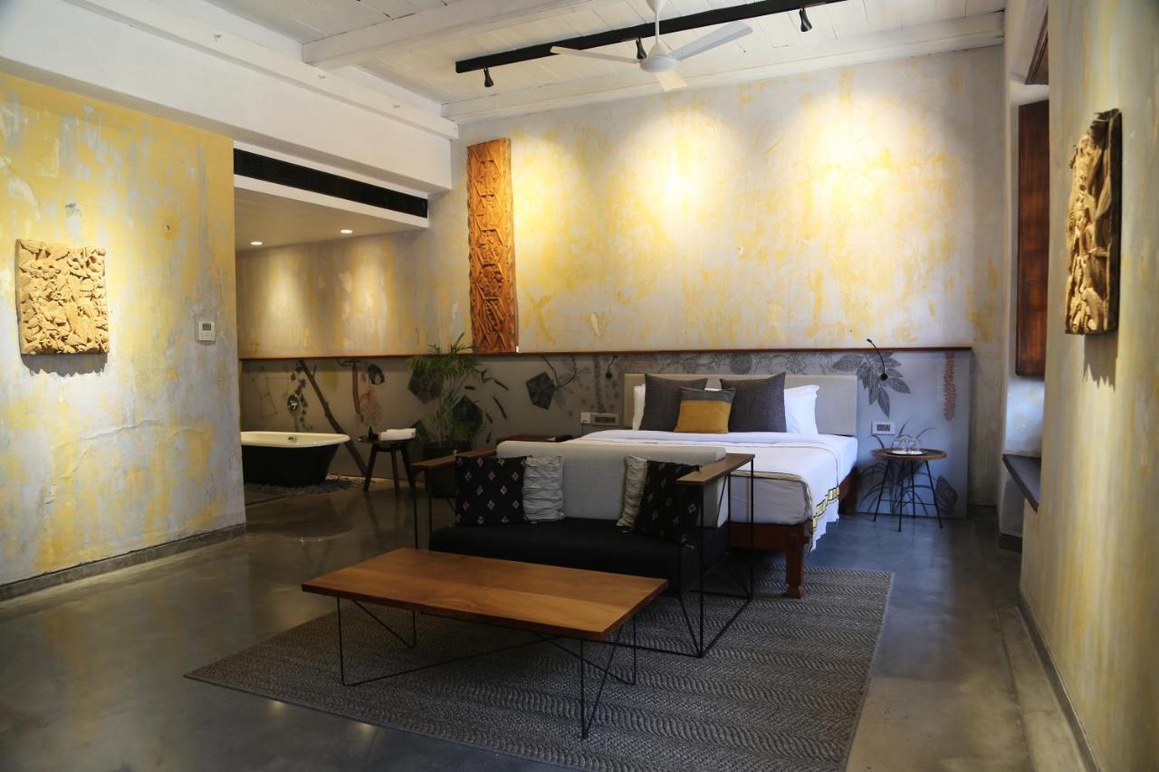 GALLERY 1
