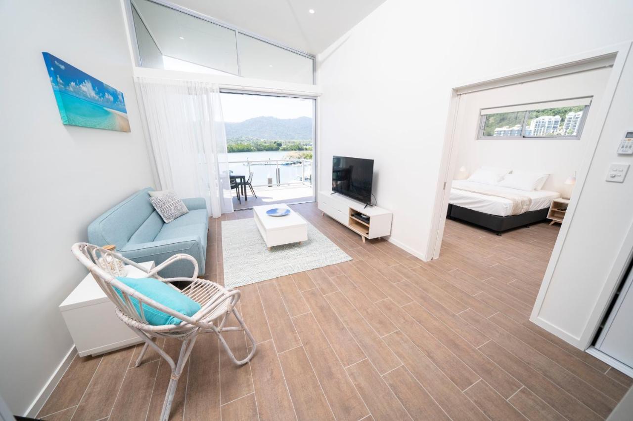 One-Bedroom Superior View