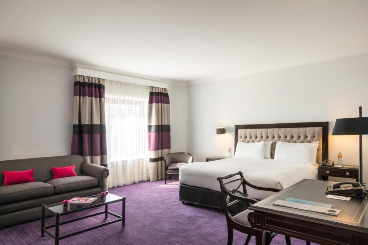 Junior Queen Suite with City View,1452566389:JPEG