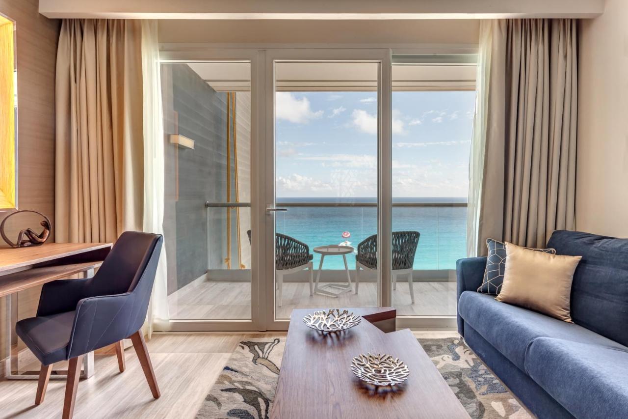 Suíte VIP Chairman's Luxo Diamond de 4 Quartos com Vista do Mar