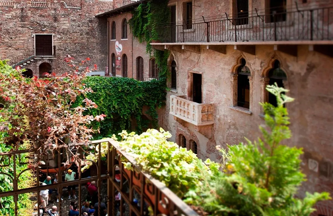 Relais Balcone Di Giulietta-1