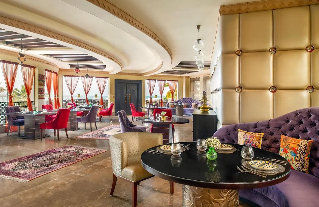Sharq Village & Spa, A Ritz-Carlton Hotel-1
