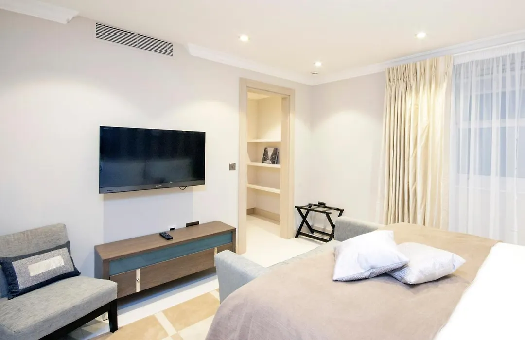 Claverley Court Apartments Knightsbridge-1