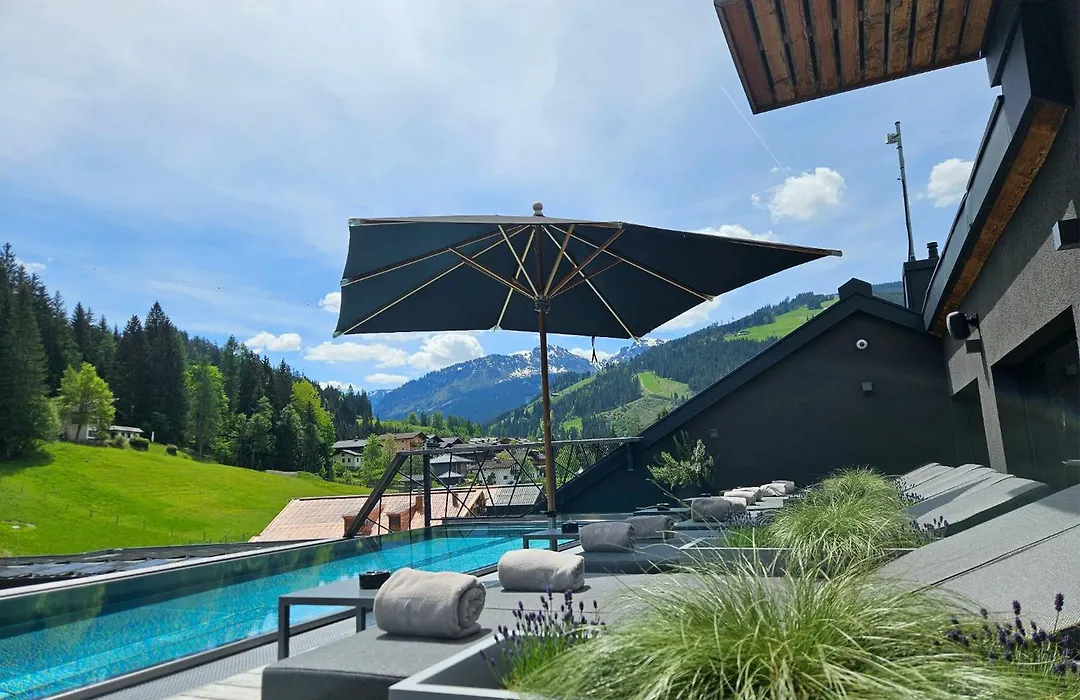 Almmonte Praeclarum Suites - Casual Boutique Hotel-1