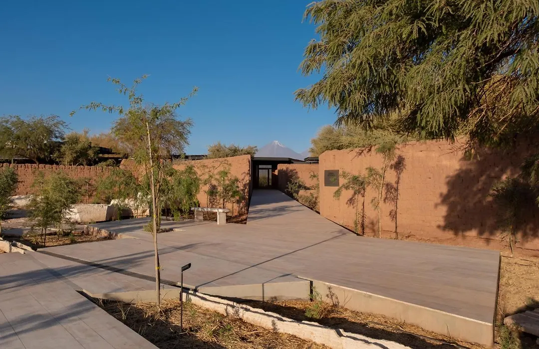 Tierra Atacama, Beckons-1