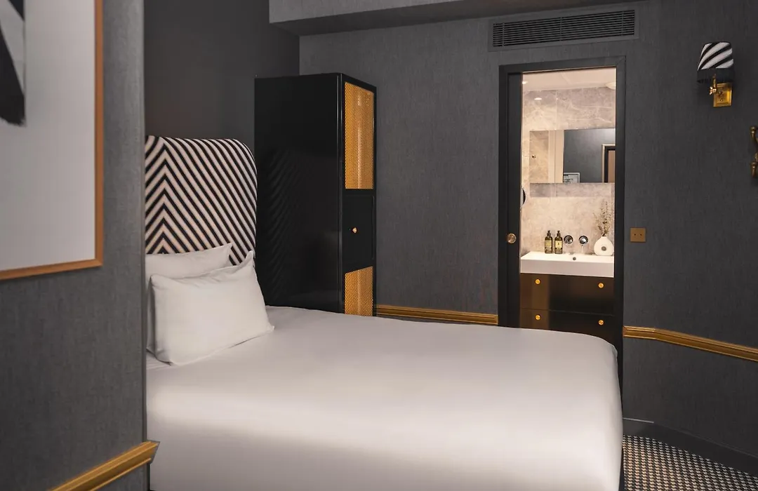 Snob Hotel-1