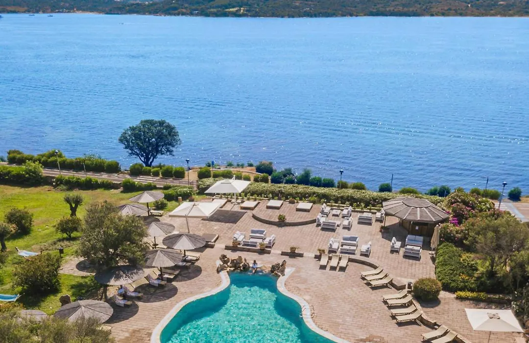 Resort Cala Di Falco-1