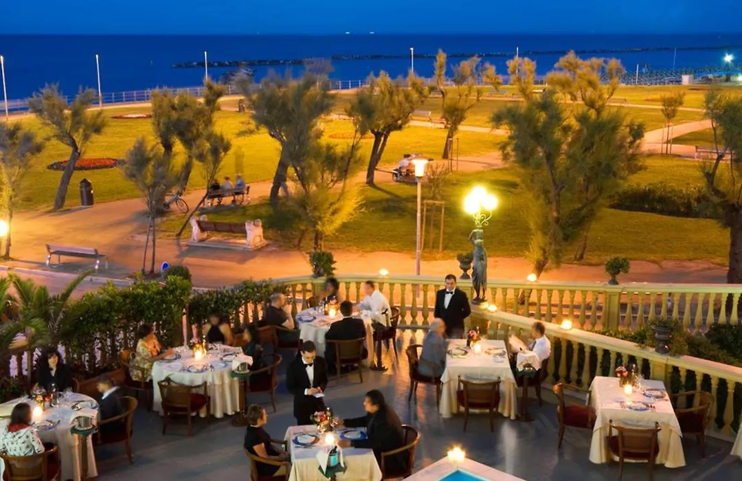 Hotel Vittoria-1