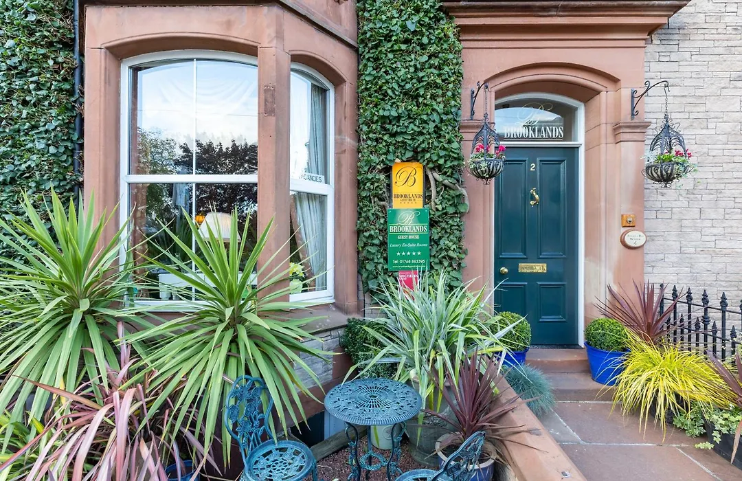 Brooklands 5 Star Guest House-1