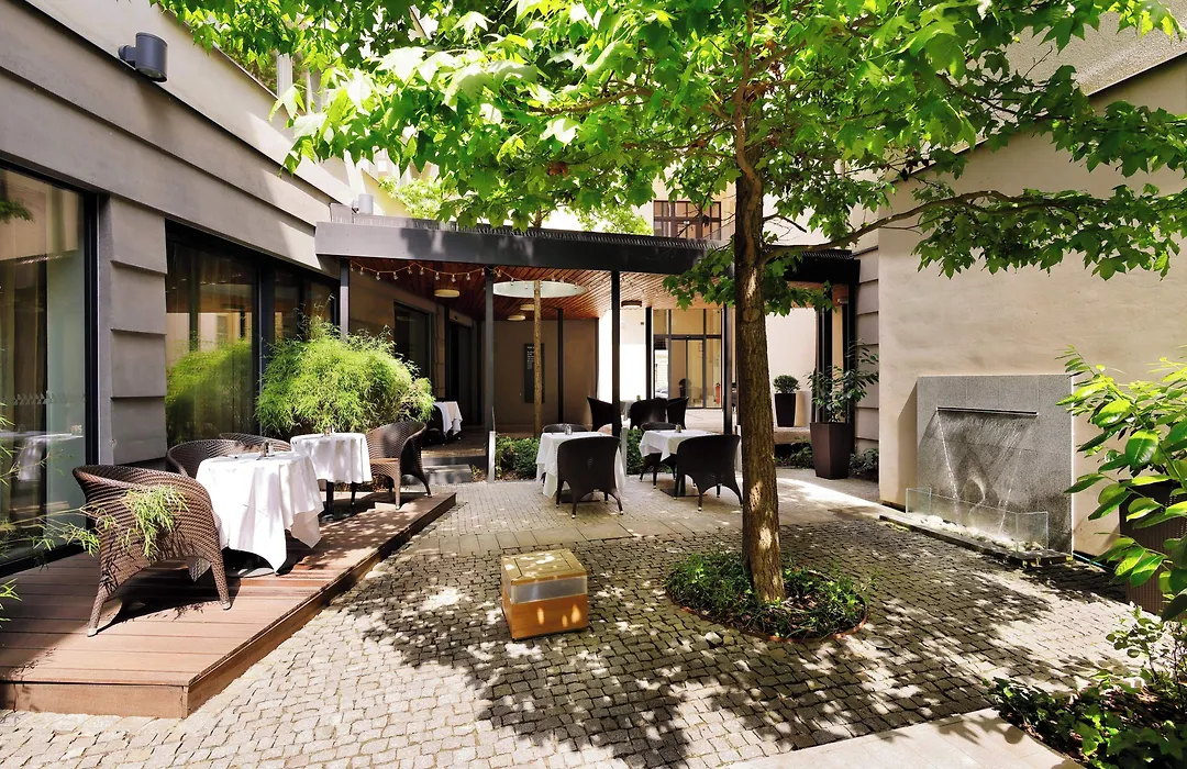 Three Crowns Hotel-1