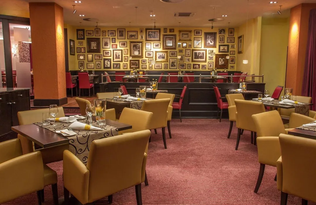 Courtyard By Marriott Duesseldorf Seestern-1