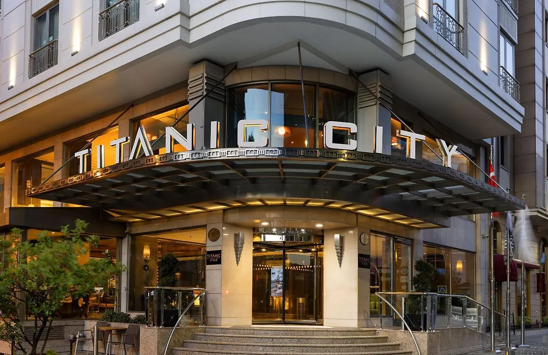 Titanic City Taksim-1