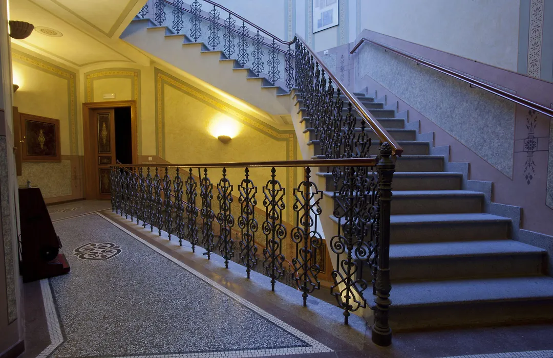 Deminka Palace-1