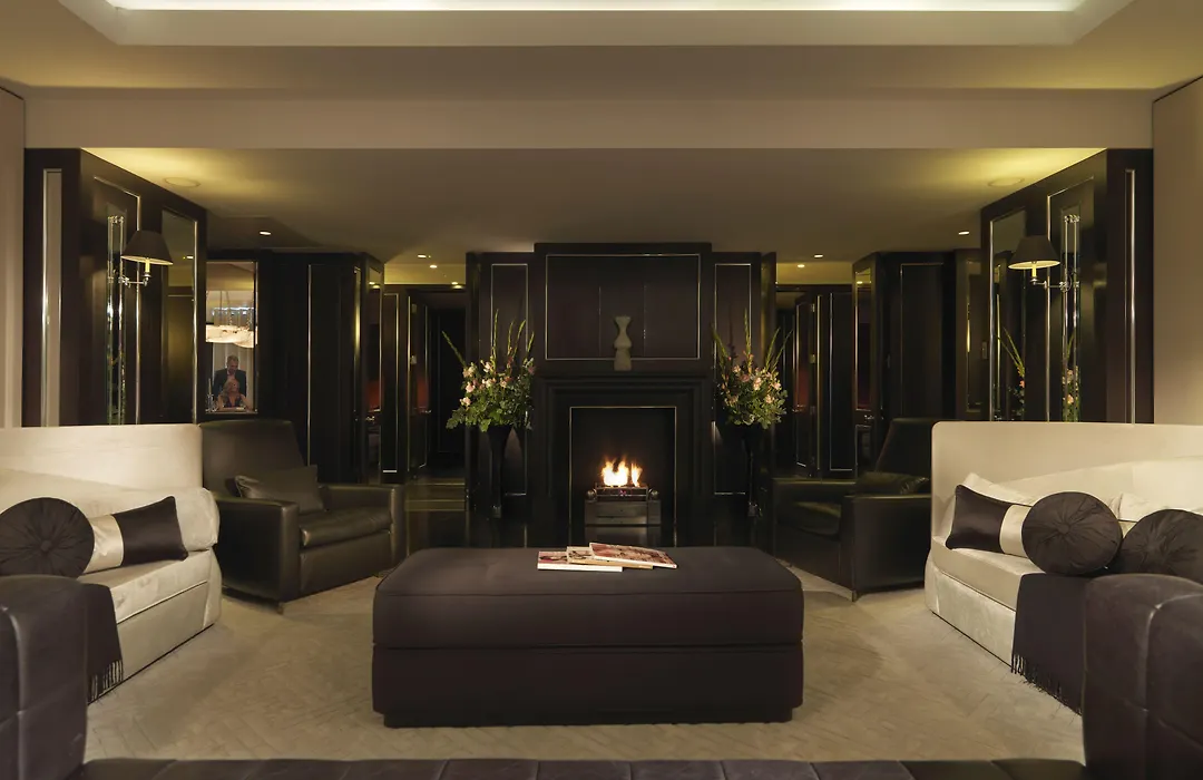 Grosvenor House Suites-1