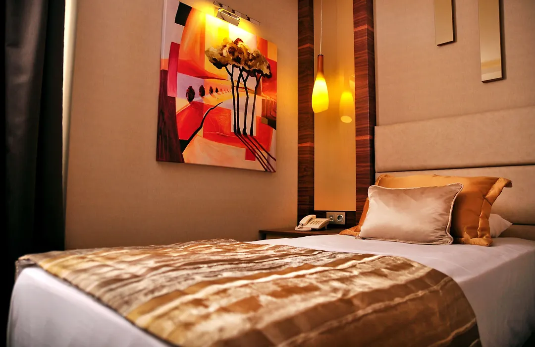 Avin Hotel-1
