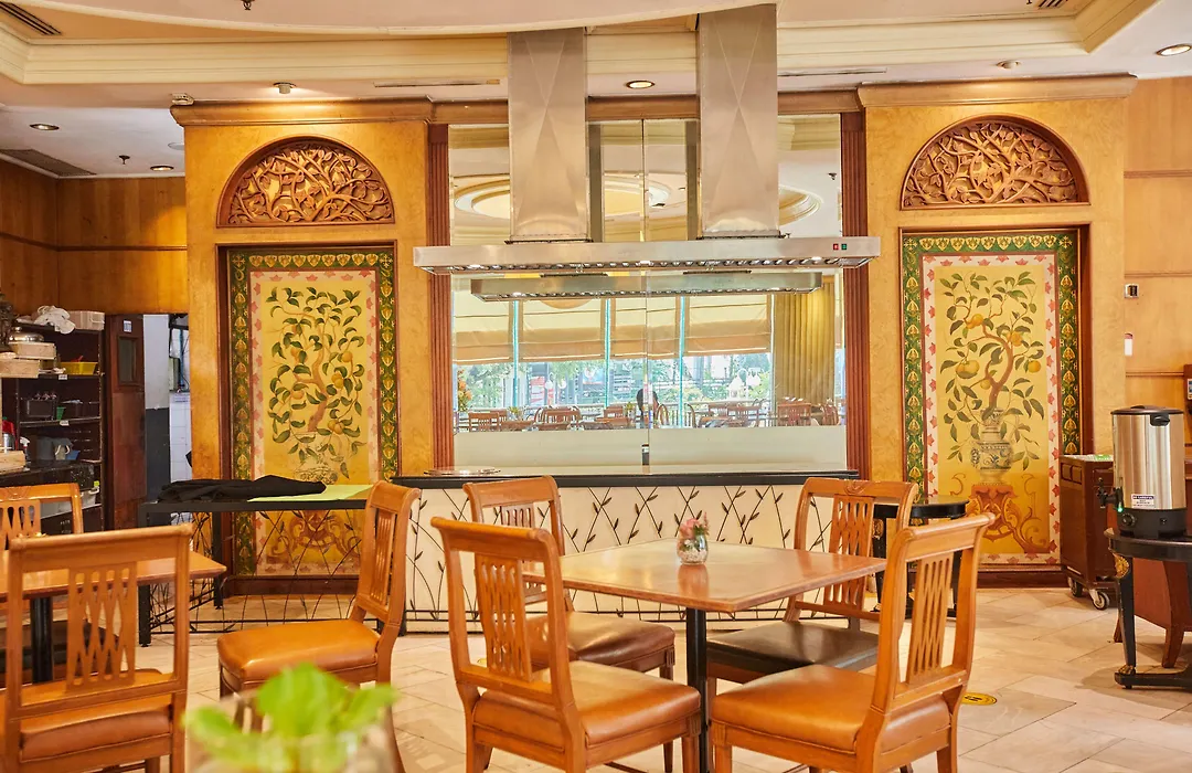 The Royal City Hotel-1