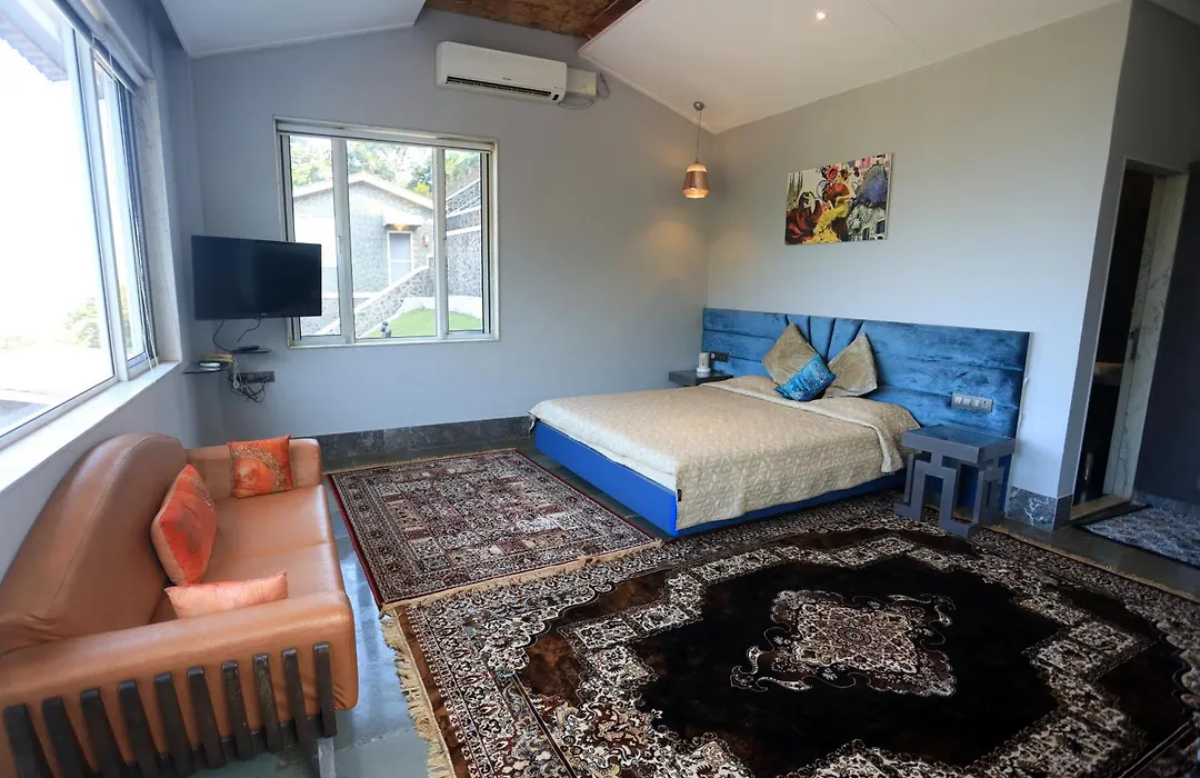 360 South, Khandala-1
