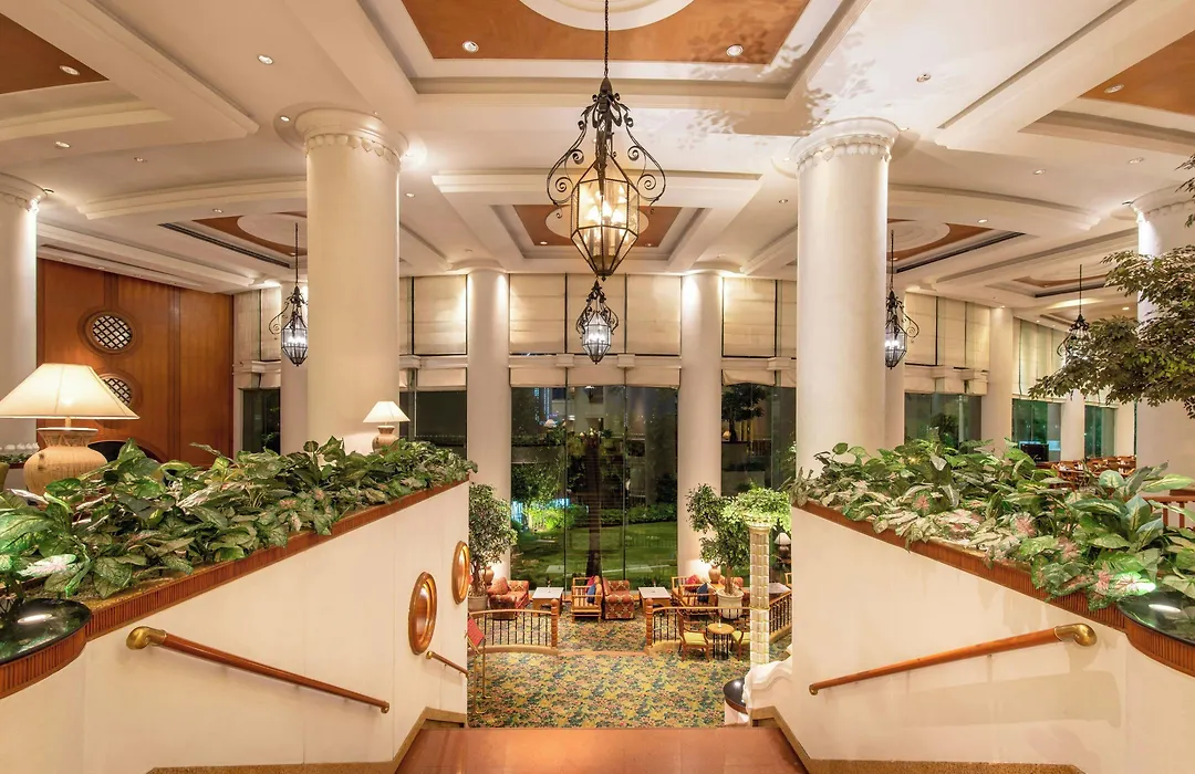 Montien Riverside Hotel Bangkok-1