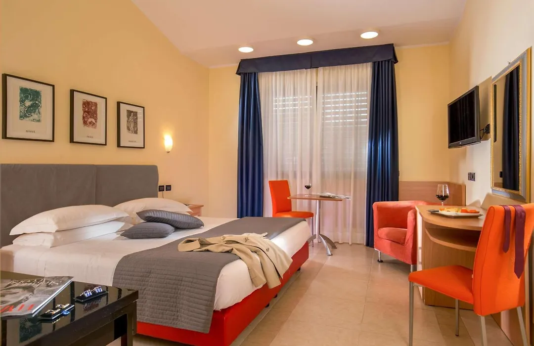 Best Western Blu Hotel Roma-1