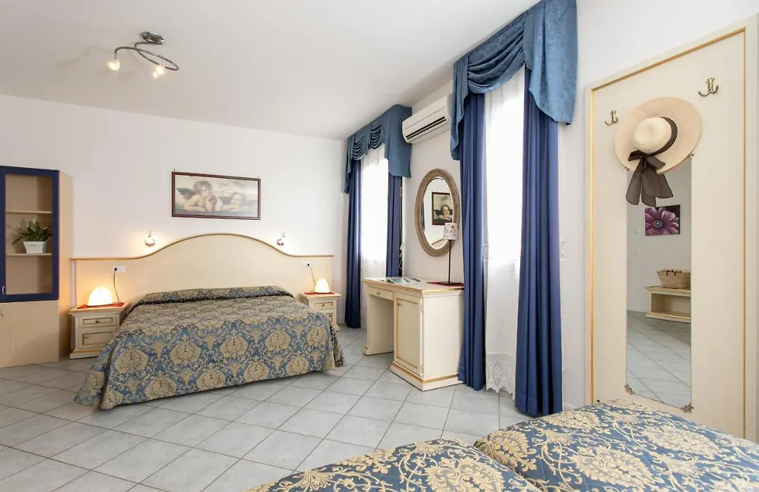 Hotel Elpiro-1