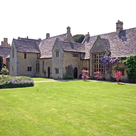 Abbots Grange (Adults Only)-3