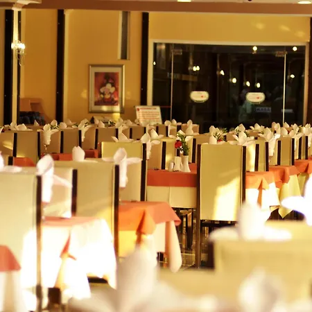 First Class Hotel-3