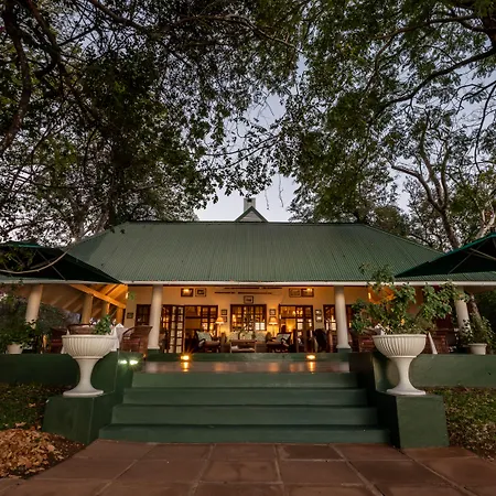 The River Club-2