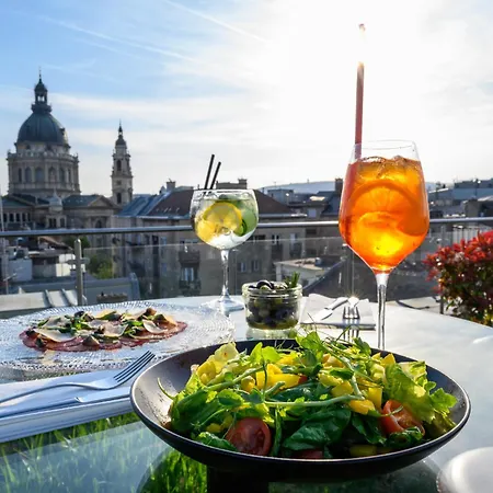 Hilton Garden Inn Budapest City Centre-2