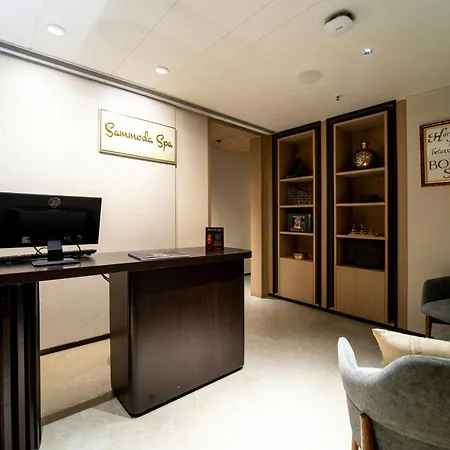 Courtyard By Marriott Vadodara-3