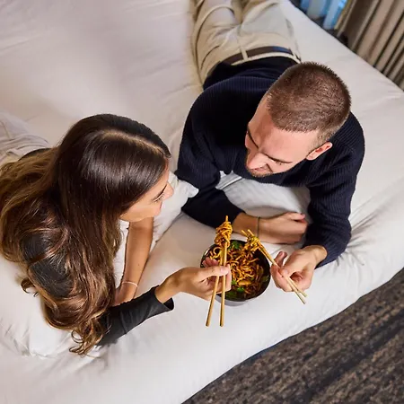 Brady Hotels Central Melbourne-2