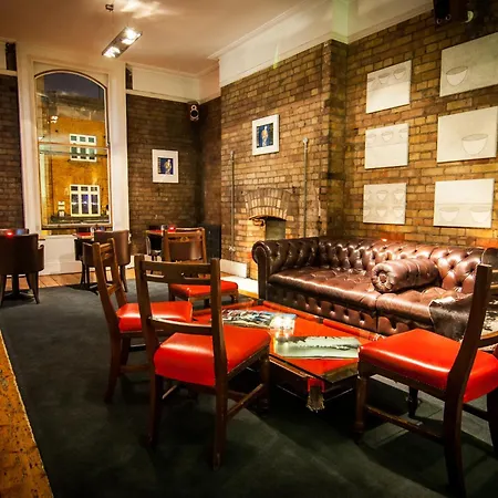Kellys Hotel-3