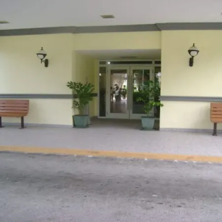 Royal Islander Hotel-2