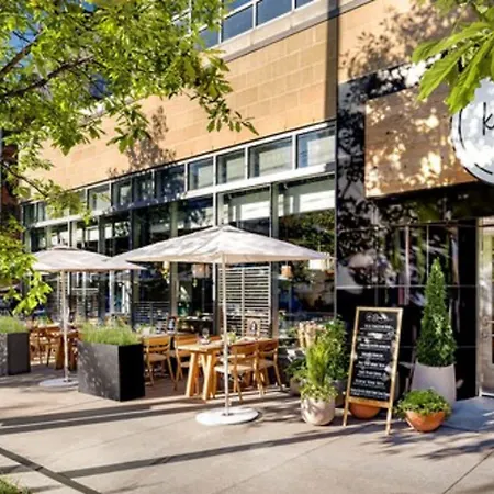 1 Hotel Toronto-2