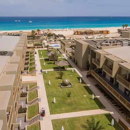 Oasis Salinas Sea-2
