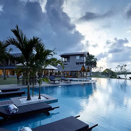 Amaranthe Bay Resort & Spa-2