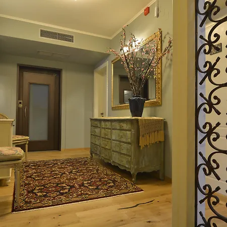 Hotel Antique-2