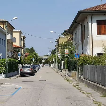 Venice Garden Apartments-3
