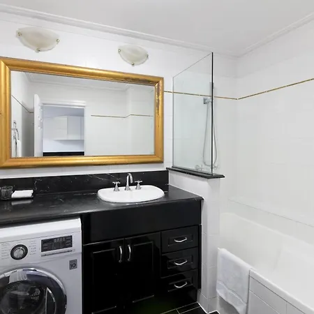 Adina Apartment Hotel Brisbane Anzac Square-3
