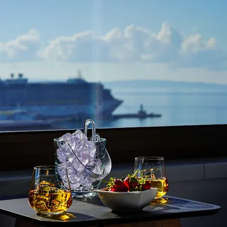 Horizon Luxury Suites & Design Rooms-3