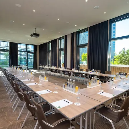 Holiday Inn Frankfurt Airport By Ihg-2