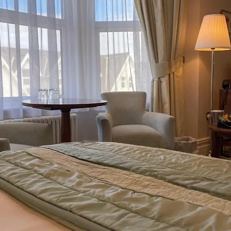 The Redstone Guesthouse-3